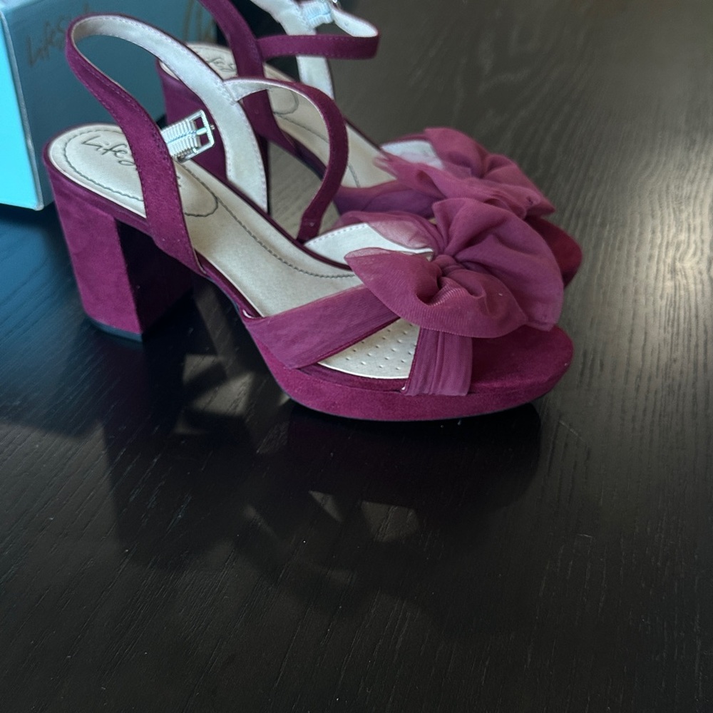 Life Stride Women's Plum Heeled Sandals